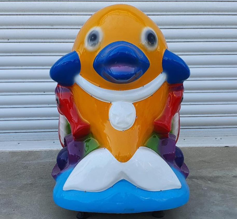 110164001_725654628006664_4605363415523828391_n Детска клатушка с монети – делфинче (жълто) - Image 1