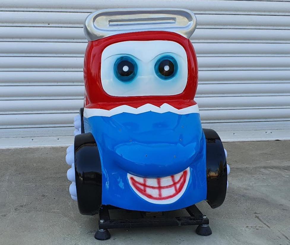 115823432_2637566086571795_8083103771976259232_n Детска клатушка с монети – количка (синьо/червена) - Image 1