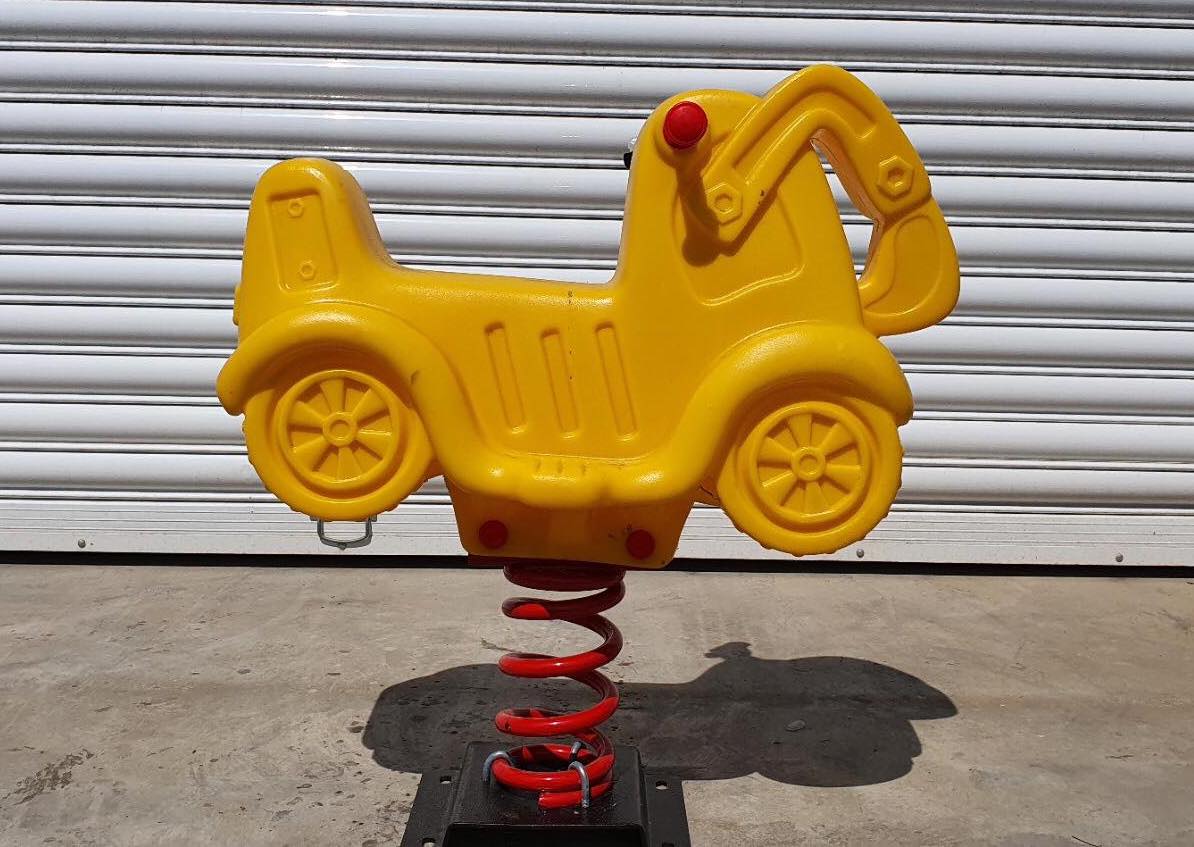 116362889_291039541985034_178256791896022266_n Детска клатушка с пружина - багерче - Image 1