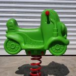 Детска клатушка с пружина - моторче