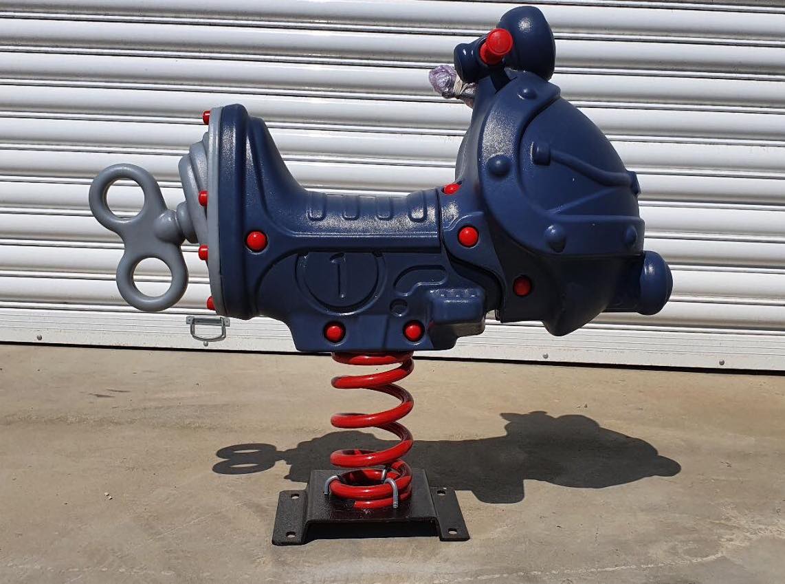 116457136_2714899332129047_8568107612404688966_n Детска клатушка с пружина - Image 1