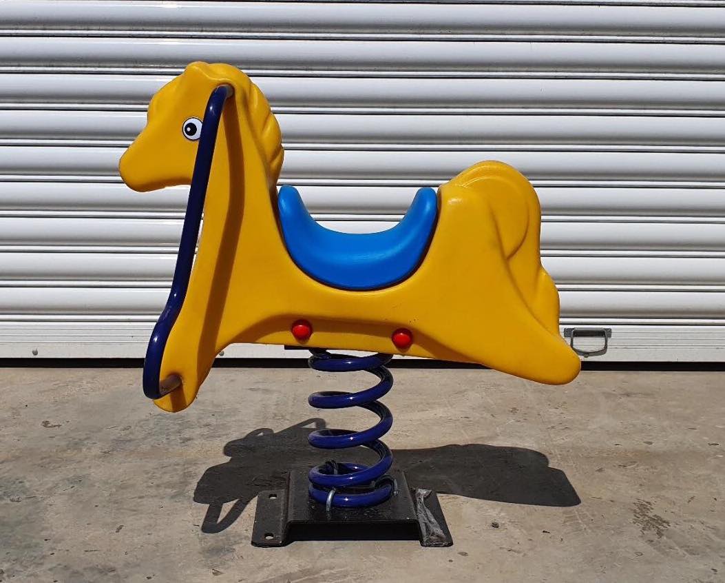 116647074_321701749020738_4727223130835729006_n Детска клатушка с пружина - конче - Image 1