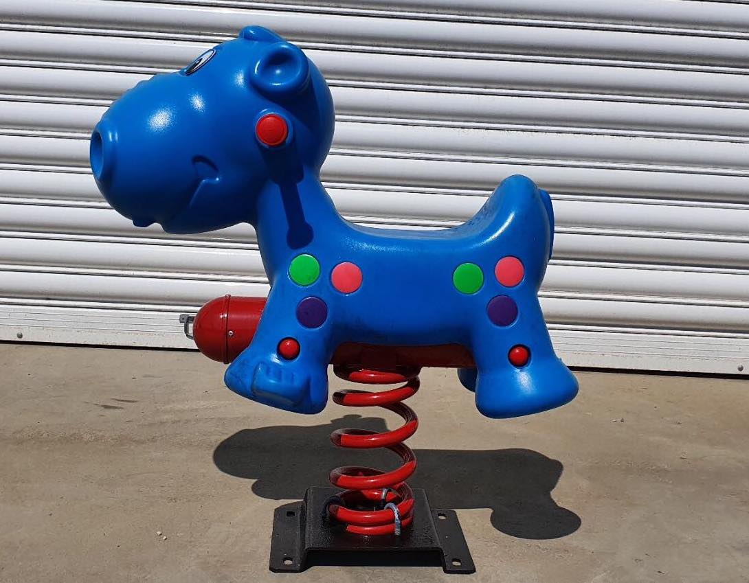 116669943_666936347236906_6202192774748833530_n Детска клатушка с пружина - кученце - Image 1