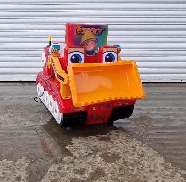 281085458_534348414830990_8342276880082573506_n Детска клатушка с монети - багерче - Image 1