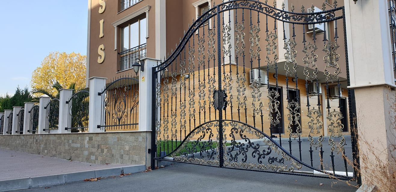 45780929_2173016776283667_755577681868750848_o Метална конструкция - Порта - Image 1