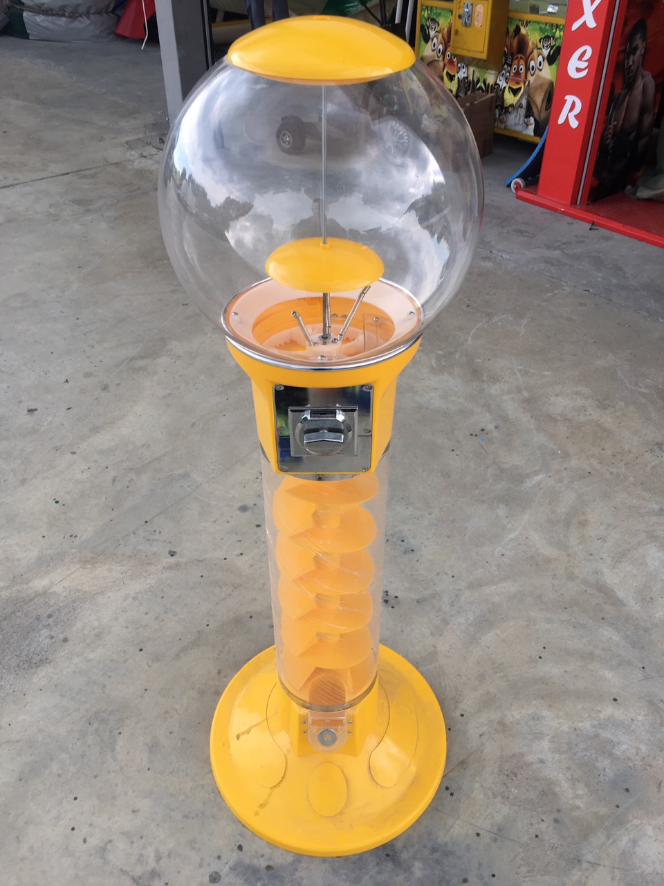 media-share-0-02-05-3ae6b99d8c75f33c02b5fb8cd98bd3d2b440730e04ce4f6e732f590d9c367805-1472c8d0-e566-4777-a3d7-14c360543a21 МОНЕТНИ МАШИНИ ЗА ТОПЧЕТА И ИГРАЧКИ - Image 1